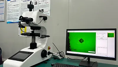 Automatischer Revolver-Mikrohärteprüfer