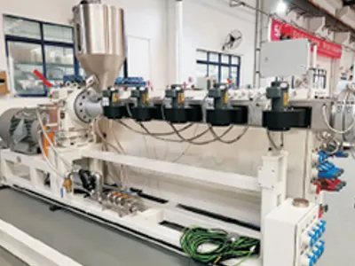 Große Stirnradgetriebe für Einschneckenextruder